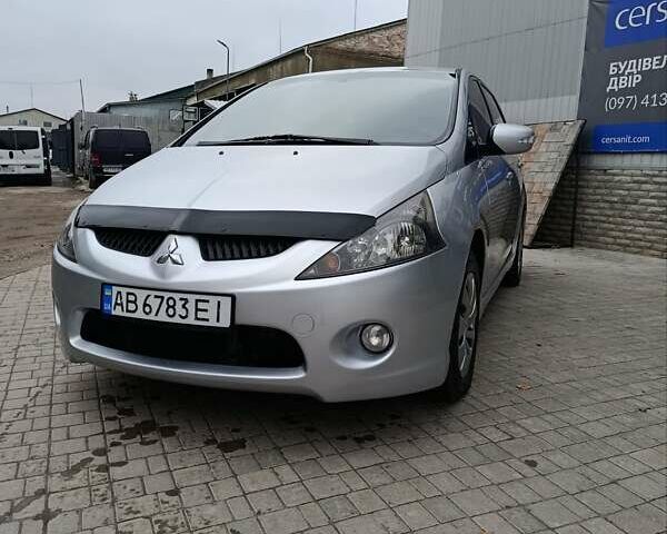Серый Мицубиси Грандис, объемом двигателя 2 л и пробегом 252 тыс. км за 4999 $, фото 4 на Automoto.ua