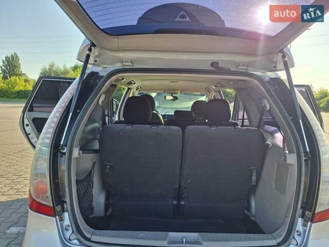 Серый Мицубиси Грандис, объемом двигателя 2.38 л и пробегом 215 тыс. км за 4619 $, фото 26 на Automoto.ua