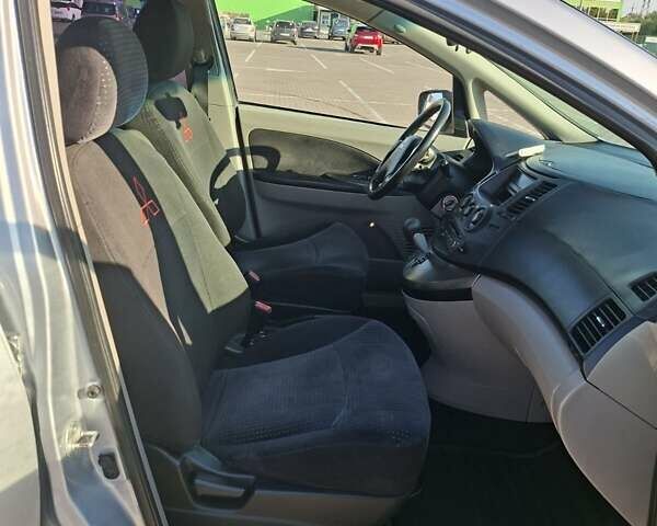 Серый Мицубиси Грандис, объемом двигателя 2.38 л и пробегом 215 тыс. км за 4619 $, фото 20 на Automoto.ua