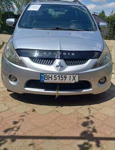 Серый Мицубиси Грандис, объемом двигателя 2.4 л и пробегом 312 тыс. км за 6800 $, фото 7 на Automoto.ua