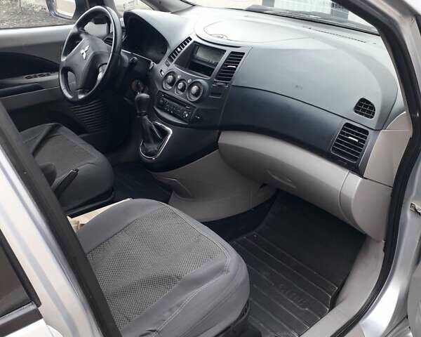 Мицубиси Грандис 2006 в Черновцах на Automoto.ua Серый Мицубиси Грандис, объемом двигателя 2.4 л и пробегом 210 тыс. км за 7300 $, фото 5 на Automoto.ua