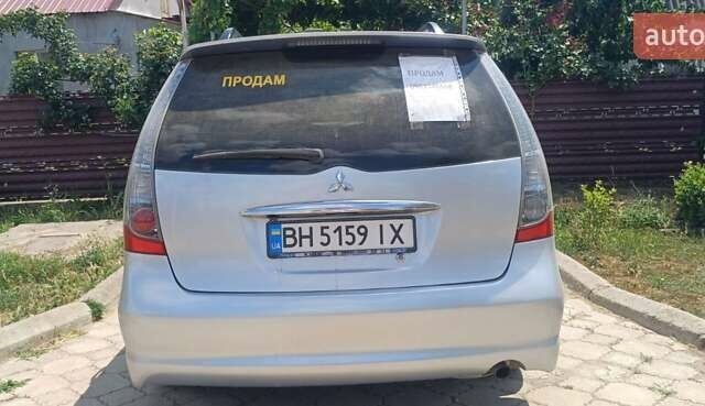 Серый Мицубиси Грандис, объемом двигателя 2.4 л и пробегом 312 тыс. км за 6800 $, фото 6 на Automoto.ua