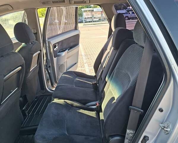 Серый Мицубиси Грандис, объемом двигателя 2.38 л и пробегом 215 тыс. км за 4619 $, фото 29 на Automoto.ua