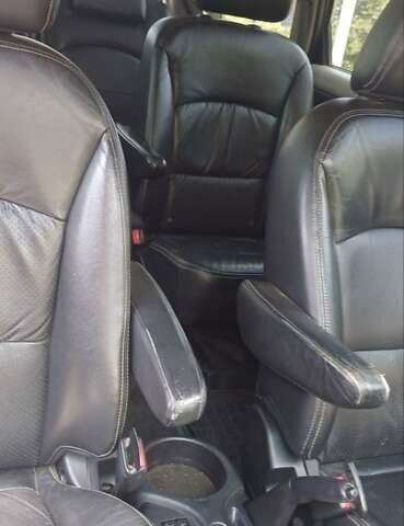 Серый Мицубиси Грандис, объемом двигателя 2.4 л и пробегом 312 тыс. км за 6800 $, фото 1 на Automoto.ua