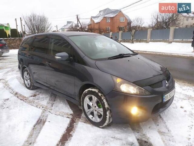 Серый Мицубиси Грандис, объемом двигателя 1.97 л и пробегом 312 тыс. км за 5450 $, фото 4 на Automoto.ua