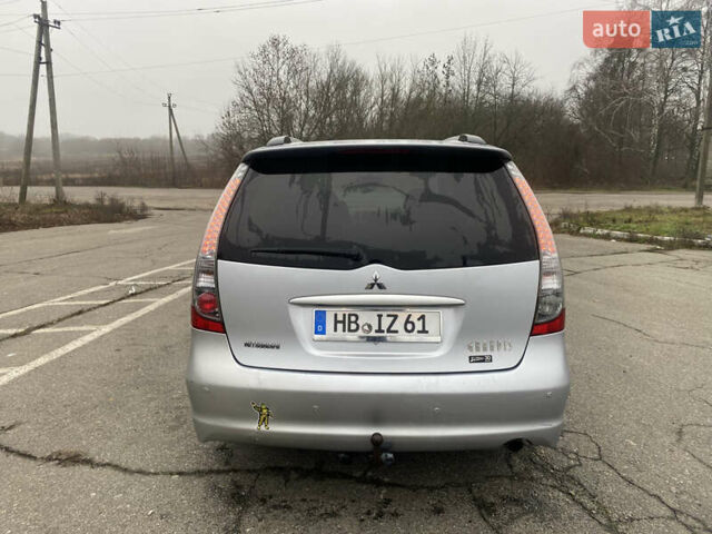 Серый Мицубиси Грандис, объемом двигателя 2 л и пробегом 320 тыс. км за 3599 $, фото 6 на Automoto.ua