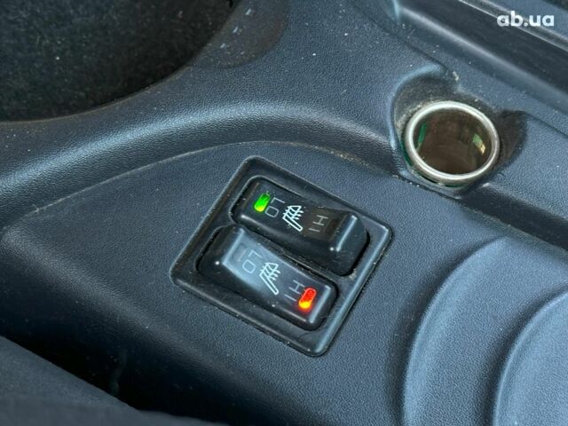 Серый Мицубиси Грандис, объемом двигателя 2.4 л и пробегом 201 тыс. км за 6990 $, фото 21 на Automoto.ua