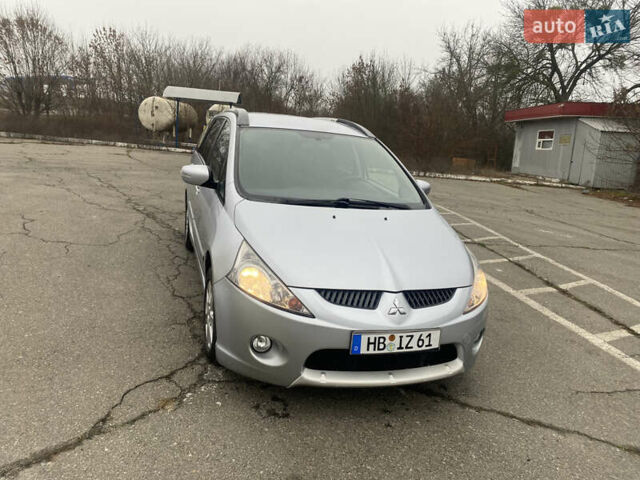 Серый Мицубиси Грандис, объемом двигателя 2 л и пробегом 320 тыс. км за 3599 $, фото 12 на Automoto.ua