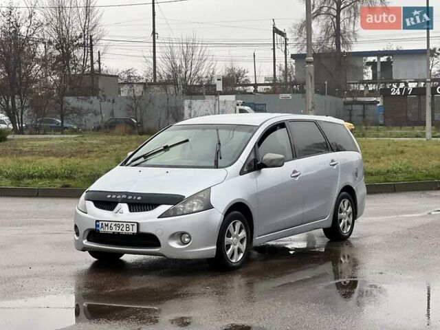 Серый Мицубиси Грандис, объемом двигателя 2.38 л и пробегом 249 тыс. км за 4777 $, фото 3 на Automoto.ua
