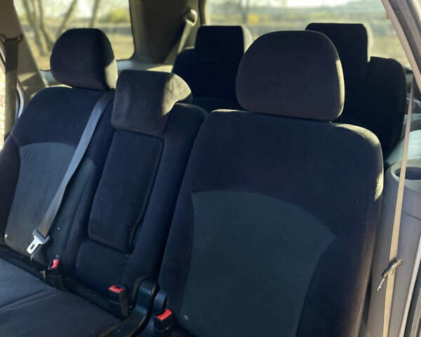 Серый Мицубиси Грандис, объемом двигателя 2.4 л и пробегом 293 тыс. км за 5200 $, фото 12 на Automoto.ua