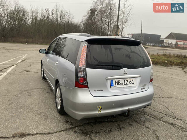 Серый Мицубиси Грандис, объемом двигателя 2 л и пробегом 320 тыс. км за 3599 $, фото 5 на Automoto.ua