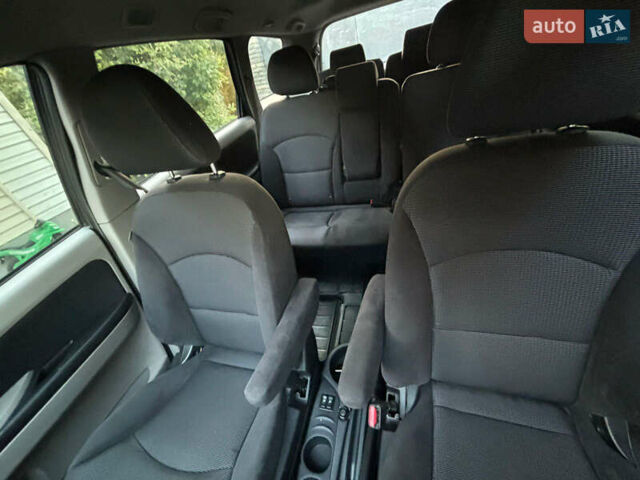 Серый Мицубиси Грандис, объемом двигателя 2.38 л и пробегом 271 тыс. км за 5400 $, фото 15 на Automoto.ua