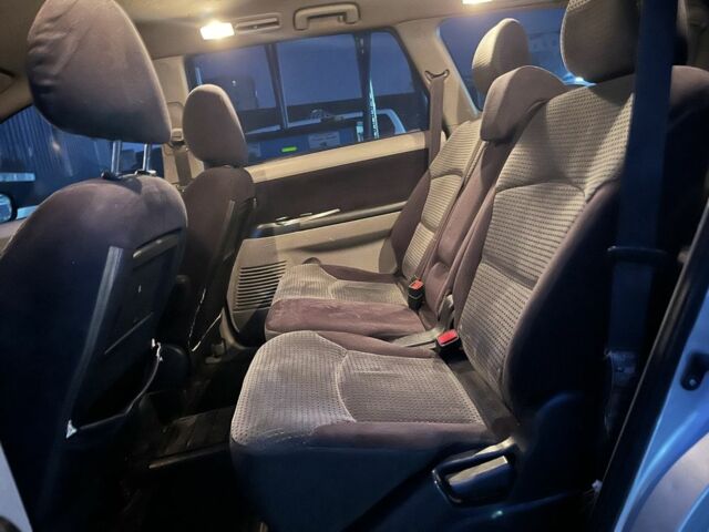 Серый Мицубиси Грандис, объемом двигателя 2.4 л и пробегом 250 тыс. км за 4800 $, фото 5 на Automoto.ua