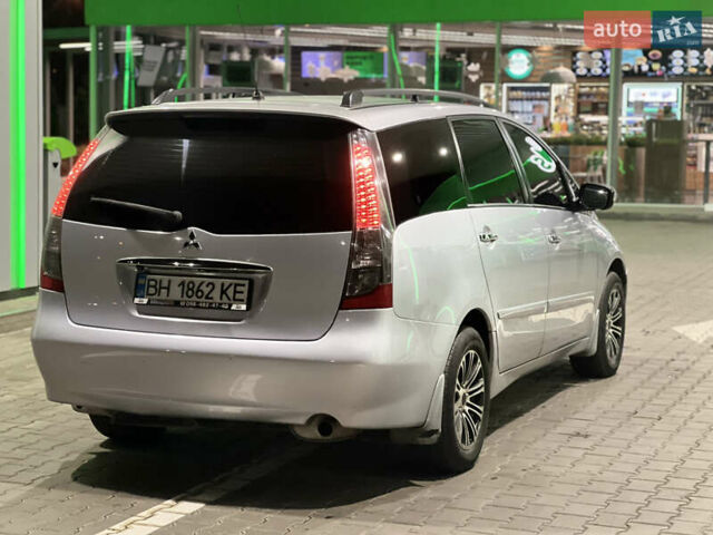 Сірий Міцубісі Грандіс, об'ємом двигуна 2.4 л та пробігом 280 тис. км за 6500 $, фото 9 на Automoto.ua