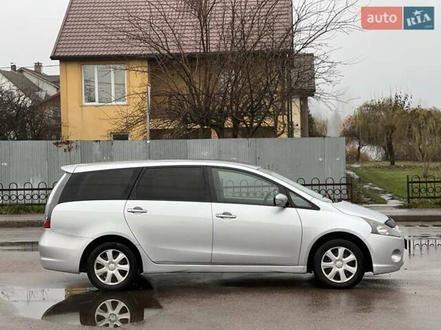 Серый Мицубиси Грандис, объемом двигателя 2.38 л и пробегом 249 тыс. км за 4777 $, фото 4 на Automoto.ua