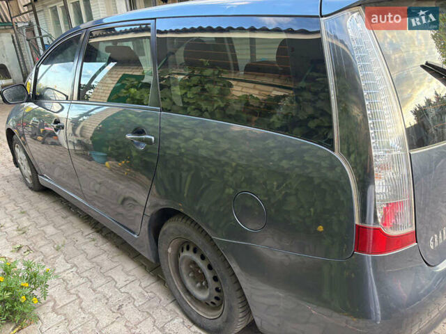 Серый Мицубиси Грандис, объемом двигателя 2.38 л и пробегом 271 тыс. км за 5400 $, фото 4 на Automoto.ua