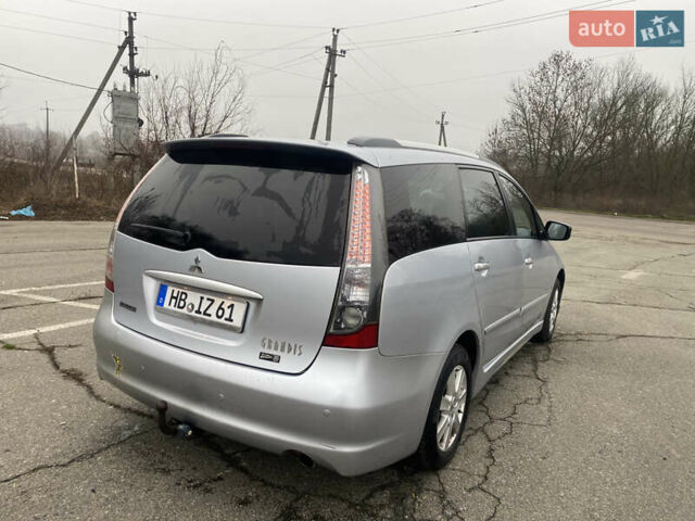 Серый Мицубиси Грандис, объемом двигателя 2 л и пробегом 320 тыс. км за 3599 $, фото 7 на Automoto.ua