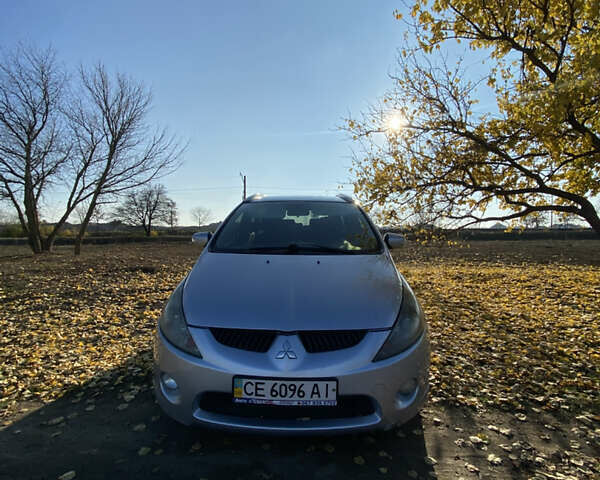 Серый Мицубиси Грандис, объемом двигателя 2.4 л и пробегом 293 тыс. км за 5200 $, фото 7 на Automoto.ua