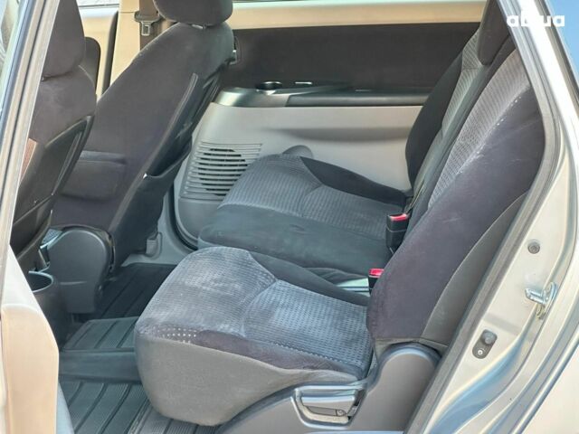 Серый Мицубиси Грандис, объемом двигателя 2.4 л и пробегом 201 тыс. км за 6990 $, фото 13 на Automoto.ua