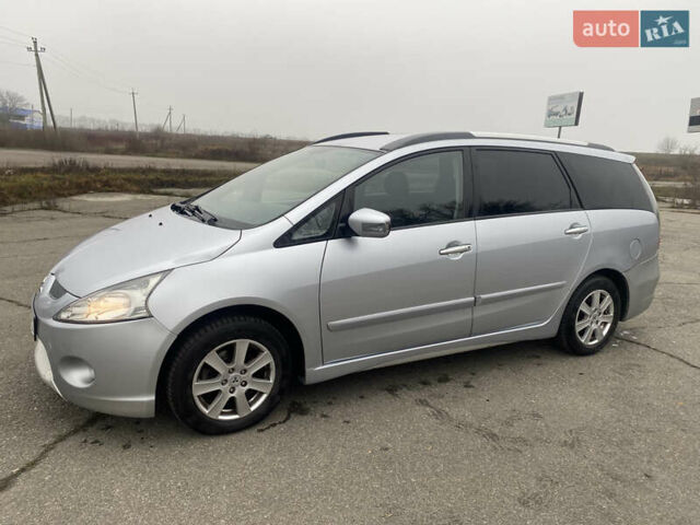 Серый Мицубиси Грандис, объемом двигателя 2 л и пробегом 320 тыс. км за 3599 $, фото 1 на Automoto.ua