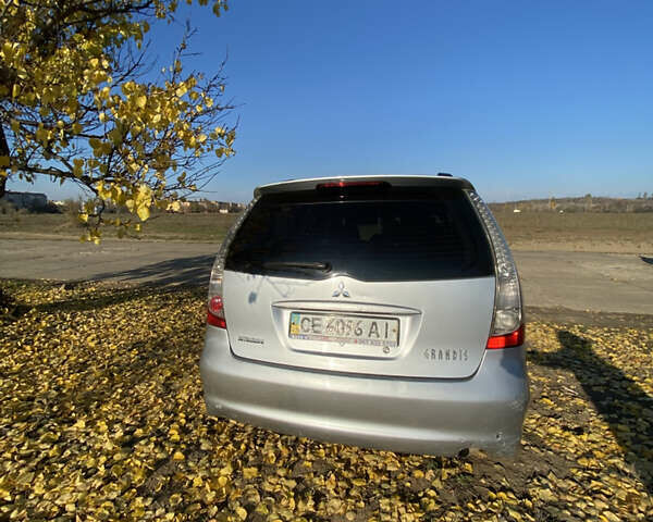 Серый Мицубиси Грандис, объемом двигателя 2.4 л и пробегом 293 тыс. км за 5200 $, фото 6 на Automoto.ua