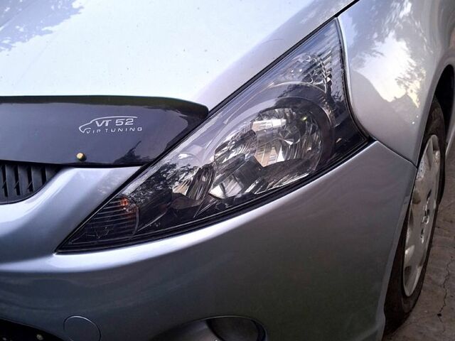 Серый Мицубиси Грандис, объемом двигателя 2.4 л и пробегом 300 тыс. км за 6700 $, фото 3 на Automoto.ua