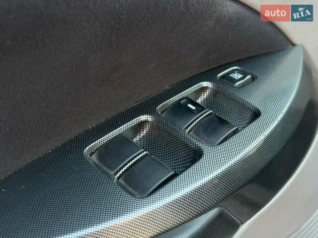 Серый Мицубиси Грандис, объемом двигателя 2.4 л и пробегом 201 тыс. км за 6990 $, фото 10 на Automoto.ua