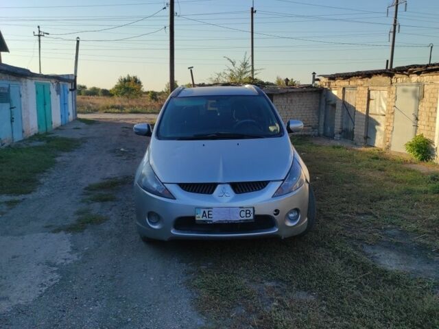 Серый Мицубиси Грандис, объемом двигателя 2 л и пробегом 400 тыс. км за 2400 $, фото 12 на Automoto.ua