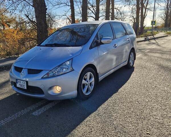 Серый Мицубиси Грандис, объемом двигателя 2.38 л и пробегом 182 тыс. км за 6199 $, фото 3 на Automoto.ua