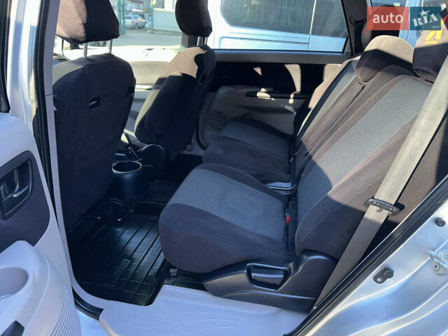 Серый Мицубиси Грандис, объемом двигателя 2.4 л и пробегом 276 тыс. км за 6800 $, фото 32 на Automoto.ua