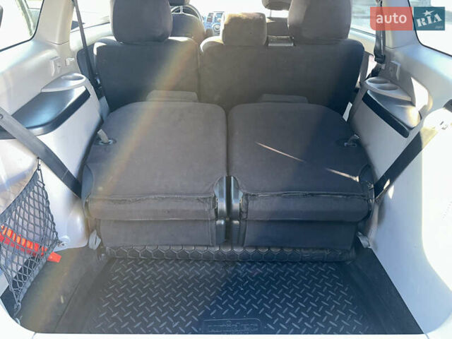 Серый Мицубиси Грандис, объемом двигателя 2.4 л и пробегом 276 тыс. км за 6800 $, фото 40 на Automoto.ua