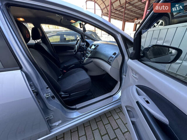 Серый Мицубиси Грандис, объемом двигателя 2.4 л и пробегом 276 тыс. км за 6800 $, фото 22 на Automoto.ua