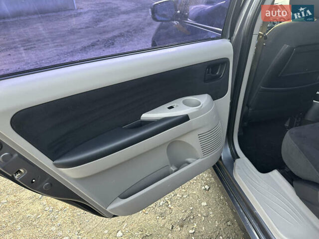 Сірий Міцубісі Грандіс, об'ємом двигуна 2.38 л та пробігом 207 тис. км за 6700 $, фото 23 на Automoto.ua