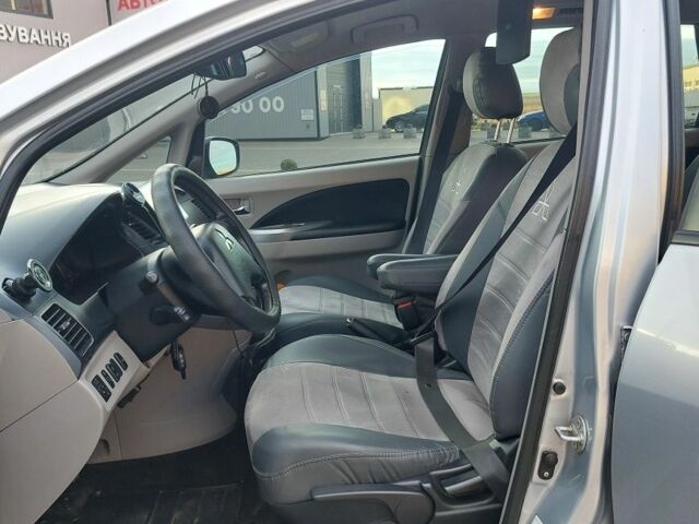 Сірий Міцубісі Грандіс, об'ємом двигуна 0 л та пробігом 296 тис. км за 7000 $, фото 3 на Automoto.ua