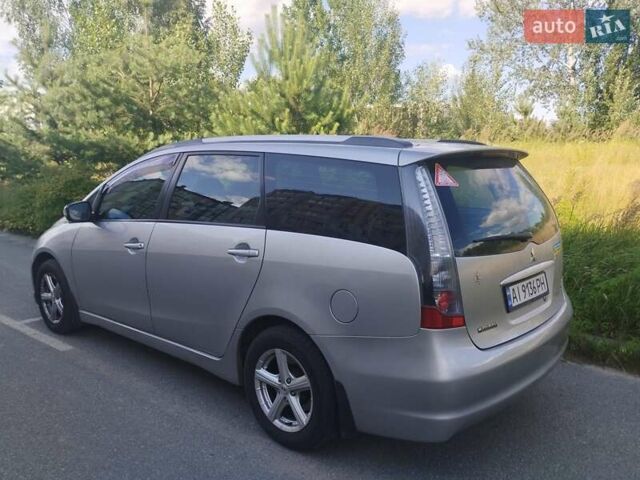 Серый Мицубиси Грандис, объемом двигателя 2.4 л и пробегом 363 тыс. км за 6100 $, фото 3 на Automoto.ua