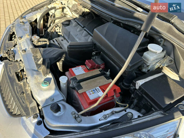 Серый Мицубиси Грандис, объемом двигателя 2.4 л и пробегом 276 тыс. км за 6800 $, фото 44 на Automoto.ua
