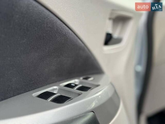 Серый Мицубиси Грандис, объемом двигателя 2.4 л и пробегом 190 тыс. км за 7099 $, фото 23 на Automoto.ua