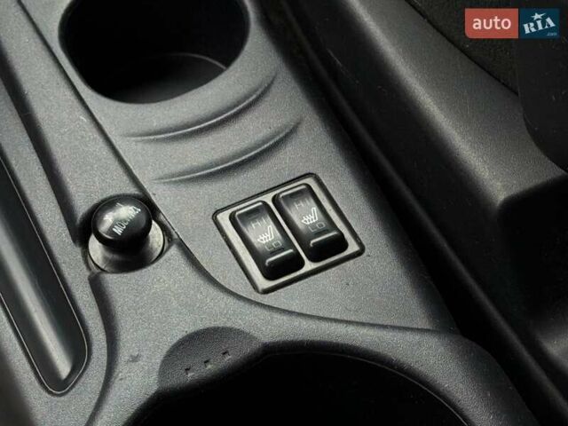 Серый Мицубиси Грандис, объемом двигателя 2.38 л и пробегом 220 тыс. км за 5700 $, фото 43 на Automoto.ua