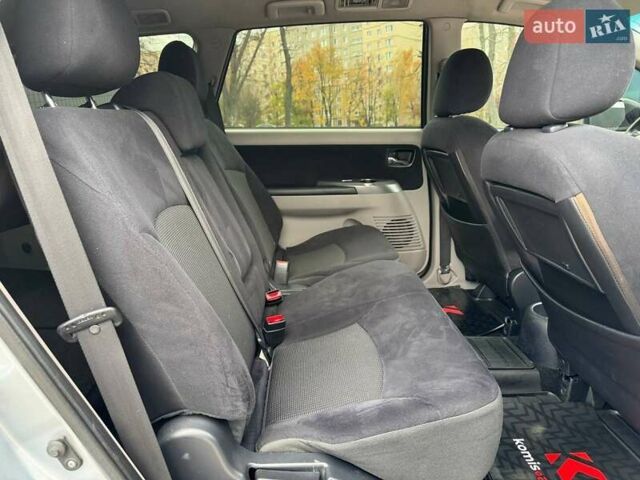 Серый Мицубиси Грандис, объемом двигателя 2.4 л и пробегом 190 тыс. км за 7099 $, фото 19 на Automoto.ua