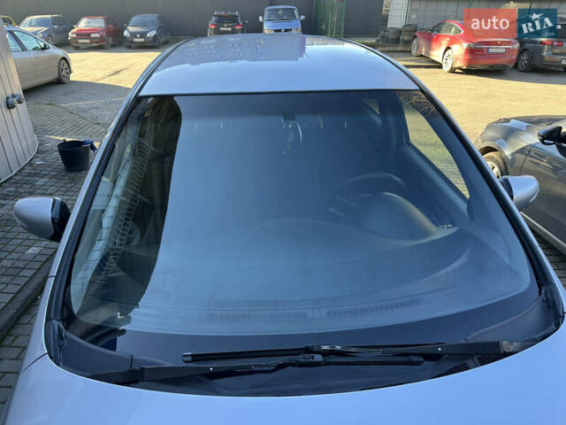 Серый Мицубиси Грандис, объемом двигателя 2.4 л и пробегом 276 тыс. км за 6800 $, фото 4 на Automoto.ua