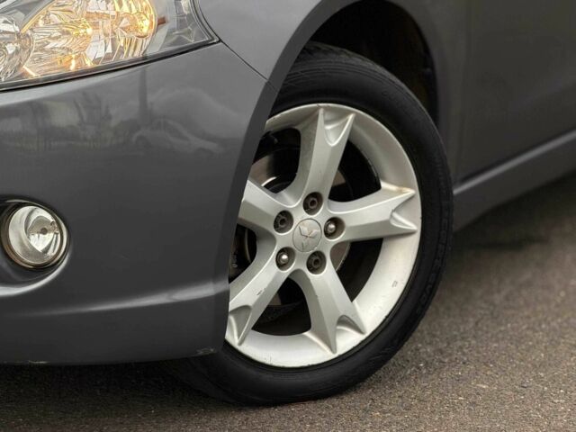 Серый Мицубиси Грандис, объемом двигателя 2.4 л и пробегом 220 тыс. км за 5700 $, фото 4 на Automoto.ua