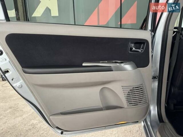 Серый Мицубиси Грандис, объемом двигателя 2.4 л и пробегом 190 тыс. км за 7099 $, фото 18 на Automoto.ua