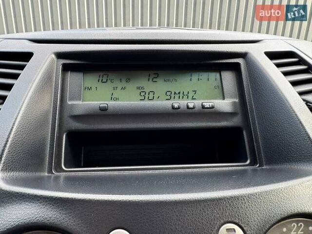 Сірий Міцубісі Грандіс, об'ємом двигуна 2.4 л та пробігом 190 тис. км за 7099 $, фото 27 на Automoto.ua