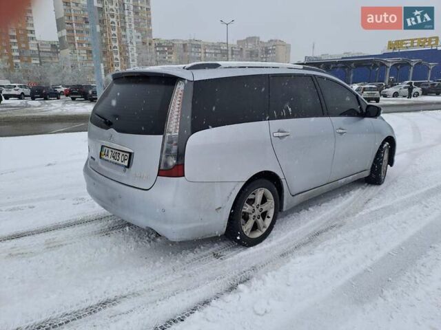 Серый Мицубиси Грандис, объемом двигателя 2.4 л и пробегом 351 тыс. км за 8000 $, фото 8 на Automoto.ua