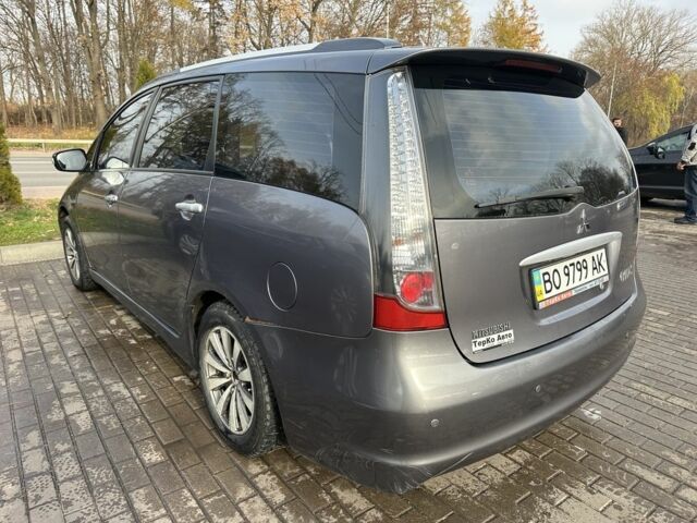 Серый Мицубиси Грандис, объемом двигателя 2.4 л и пробегом 191 тыс. км за 6865 $, фото 3 на Automoto.ua