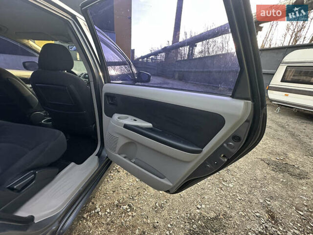 Сірий Міцубісі Грандіс, об'ємом двигуна 2.38 л та пробігом 207 тис. км за 6700 $, фото 29 на Automoto.ua