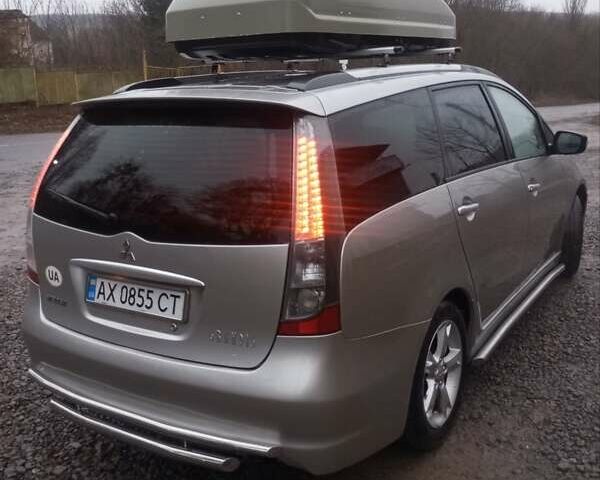 Сірий Міцубісі Грандіс, об'ємом двигуна 2.4 л та пробігом 430 тис. км за 5700 $, фото 8 на Automoto.ua