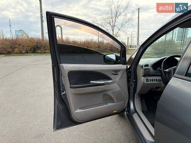 Серый Мицубиси Грандис, объемом двигателя 2.38 л и пробегом 220 тыс. км за 5700 $, фото 32 на Automoto.ua