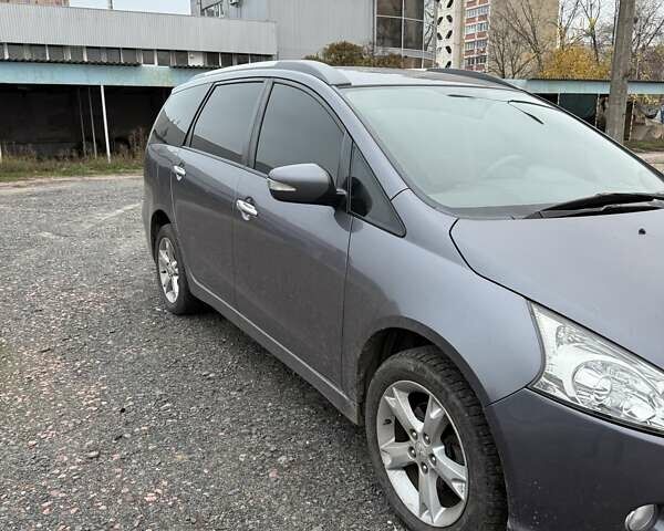 Сірий Міцубісі Грандіс, об'ємом двигуна 2.4 л та пробігом 196 тис. км за 7200 $, фото 1 на Automoto.ua