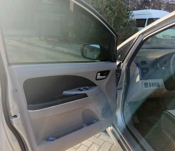 Сірий Міцубісі Грандіс, об'ємом двигуна 2.4 л та пробігом 250 тис. км за 6700 $, фото 6 на Automoto.ua